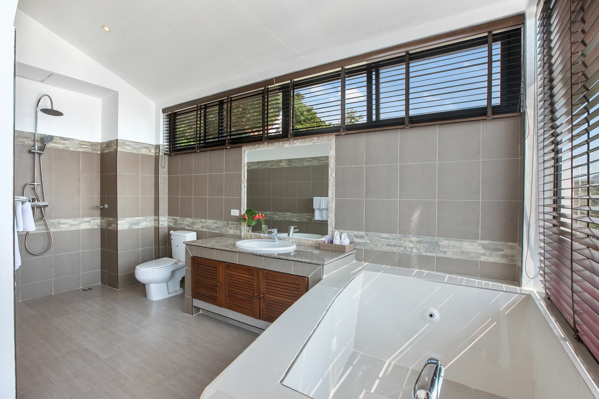 Sunny Banks - Modern Sea View 4 Bed Pool Villa Maret Zewnętrze zdjęcie